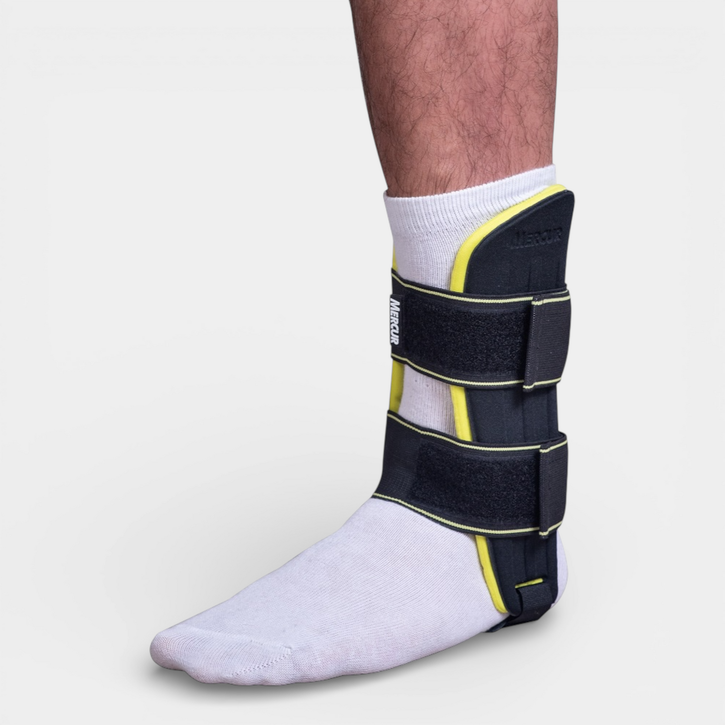 Estabilizador de tornozelo tipo cast Mercur ajustável